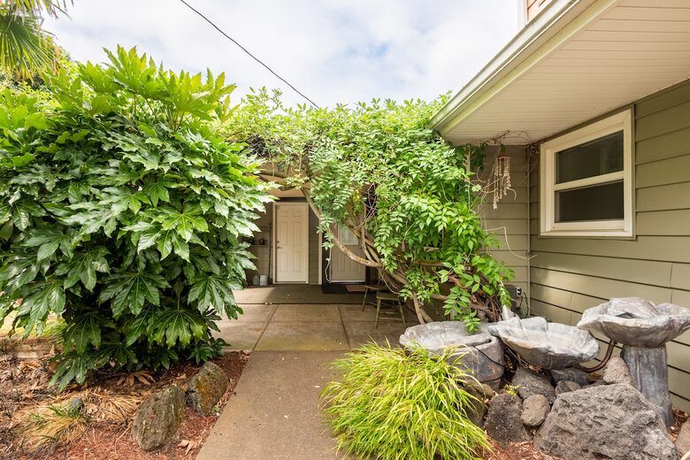 Cozy Comfort Near Downtown Portland - Portland, Oregon