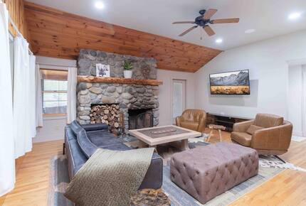 Tranquil Forest Retreat with Private Pond Access - New Portland, Maine