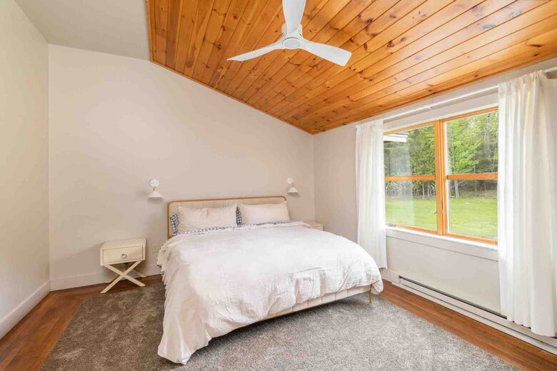 Tranquil Forest Retreat with Private Pond Access - New Portland, Maine