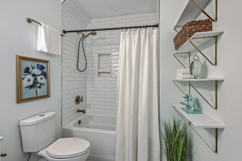 Historic 1880s Downtown Charleston Cottage! - Charleston, South Carolina