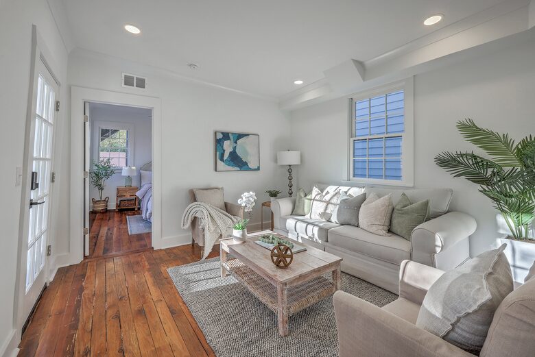 Historic 1880s Downtown Charleston Cottage! - Charleston, South Carolina