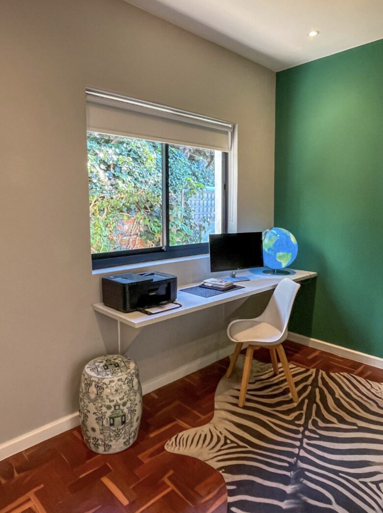 BR 4 Office/Workspace Setup