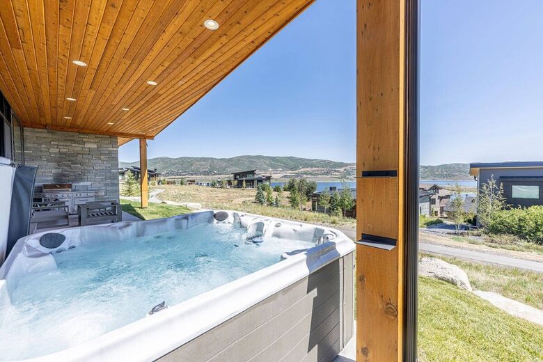 Elevated Elegance Minutes from Deer Valley - Daniel, Utah