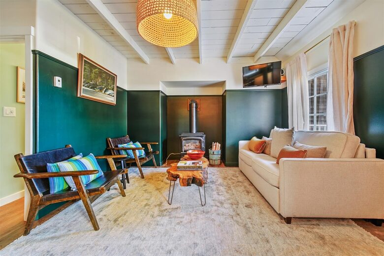Coastal Cottage Retreat in the Heart of Cannon Beach - Cannon Beach, Oregon