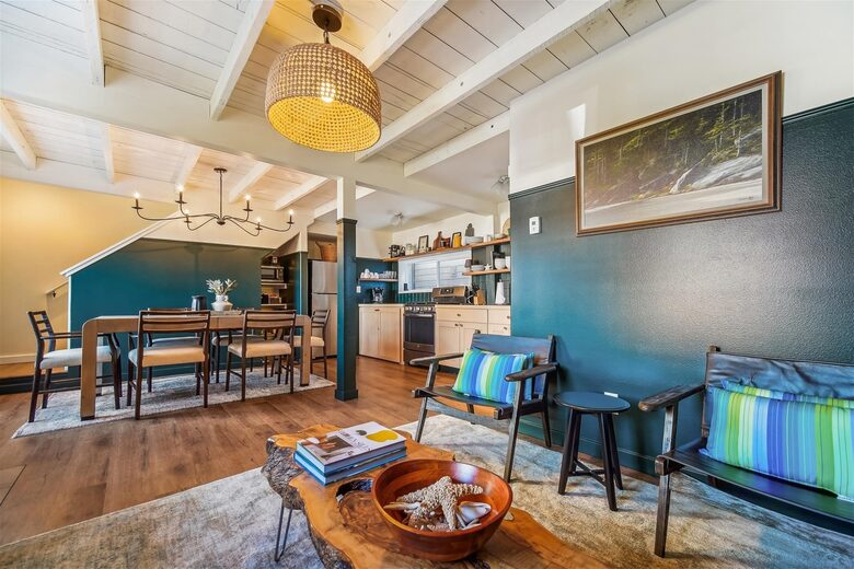 Coastal Cottage Retreat in the Heart of Cannon Beach - Cannon Beach, Oregon