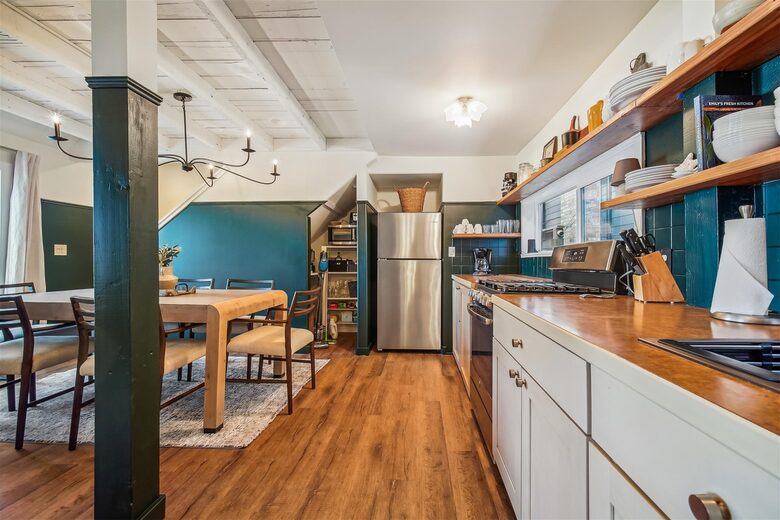 Coastal Cottage Retreat in the Heart of Cannon Beach - Cannon Beach, Oregon