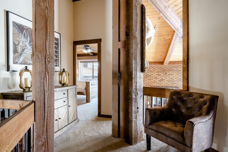 Well-Appointed Townhome Overlooking Dillon Reservoir - Silverthorne, Colorado