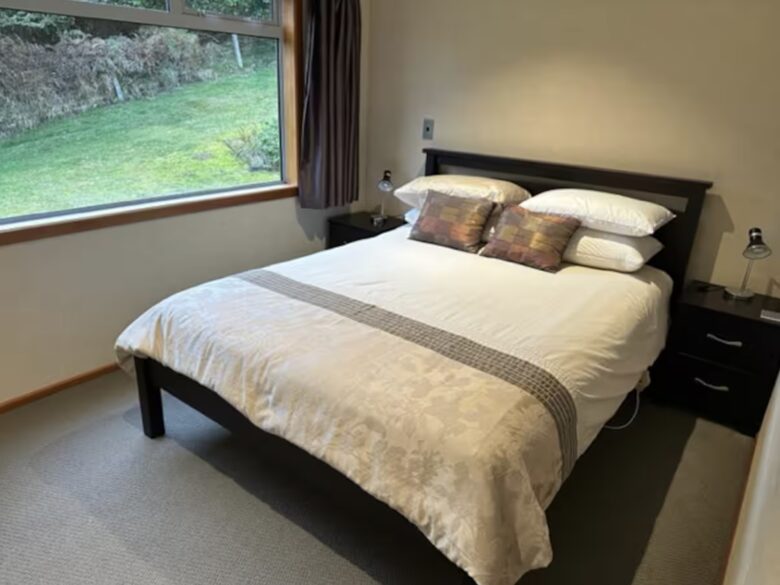 Elevated Living Above the Shores of Lake Taupō - Taupō, New Zealand