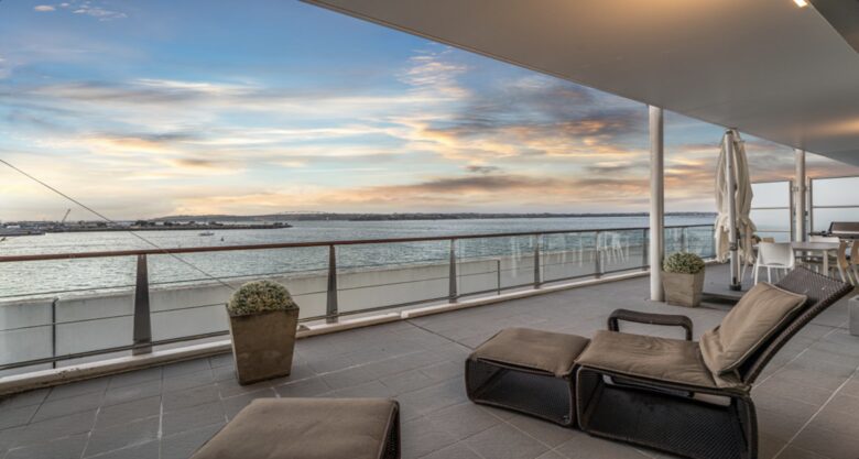 Sophisticated Waterfront Escape Overlooking Waitematā Harbour - Auckland, New Zealand