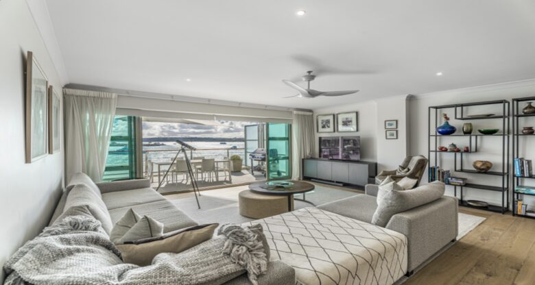 Sophisticated Waterfront Escape Overlooking Waitematā Harbour - Auckland, New Zealand