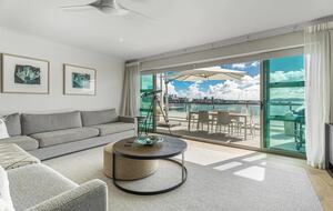 Sophisticated Waterfront Escape Overlooking Waitematā Harbour - Auckland, New Zealand
