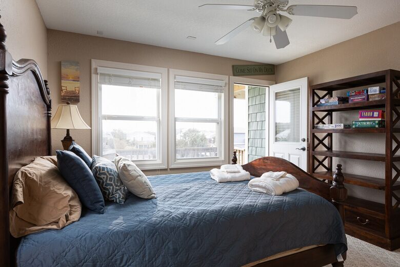 Charming Beach Retreat Near the Heart of the Outer Banks - Kill Devil Hills, North Carolina