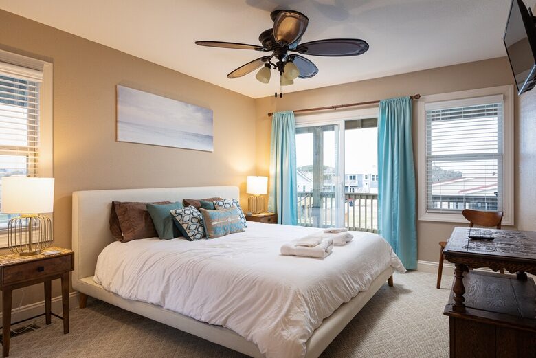 Charming Beach Retreat Near the Heart of the Outer Banks - Kill Devil Hills, North Carolina
