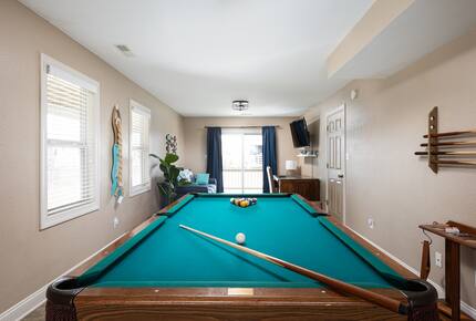 Charming Beach Retreat Near the Heart of the Outer Banks - Kill Devil Hills, North Carolina