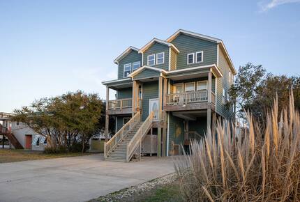 Charming Beach Retreat Near the Heart of the Outer Banks - Kill Devil Hills, North Carolina