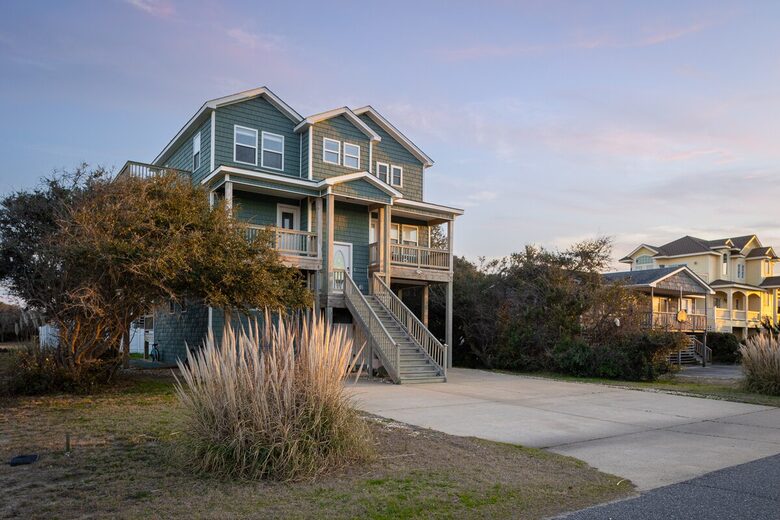 Charming Beach Retreat Near the Heart of the Outer Banks - Kill Devil Hills, North Carolina