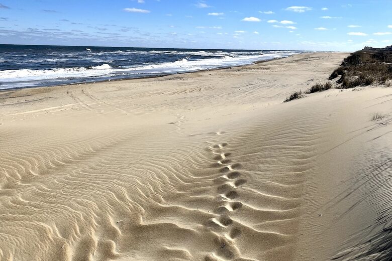 Charming Beach Retreat Near the Heart of the Outer Banks - Kill Devil Hills, North Carolina