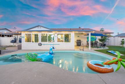 Colorful Oasis with Poolside Cabanas & Modern Flair - Phoenix, Arizona