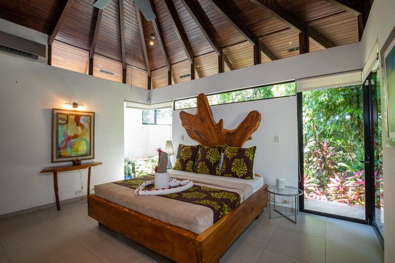 The Glass House at Manuel Antonio - Quepos, Costa Rica