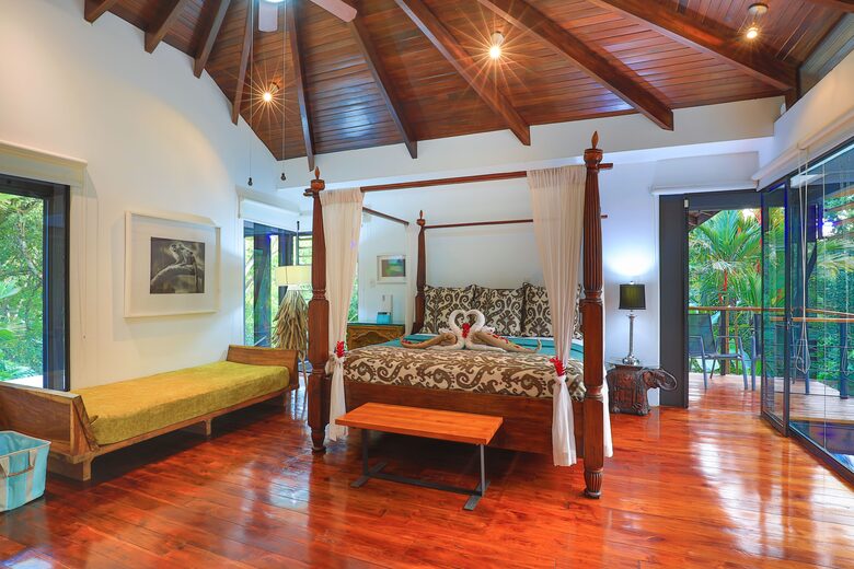 The Glass House at Manuel Antonio - Quepos, Costa Rica