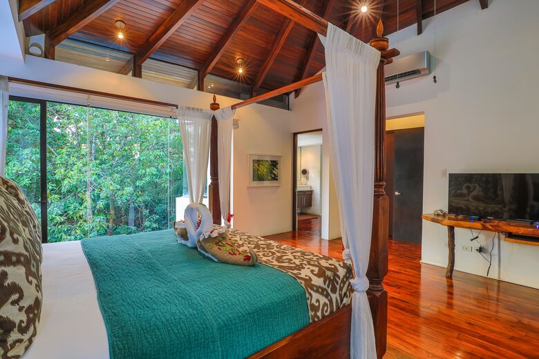 The Glass House at Manuel Antonio - Quepos, Costa Rica