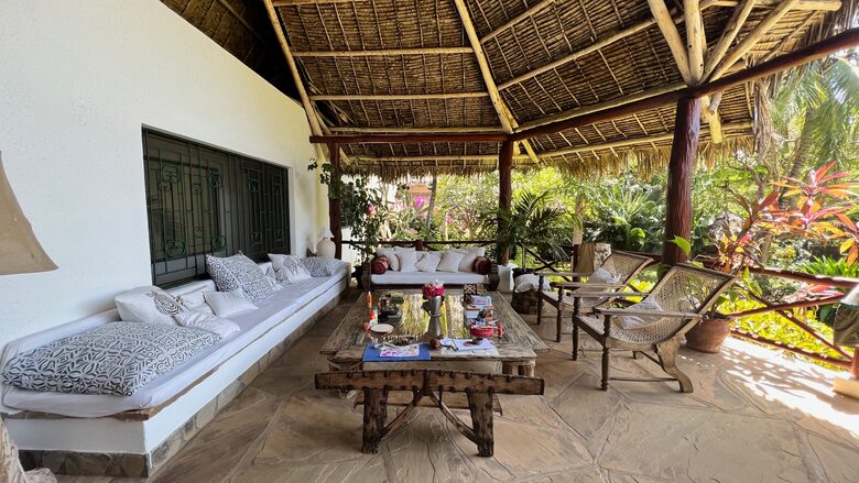 Elegant Beachside Retreat with Private Pool - Malindi, Kenya