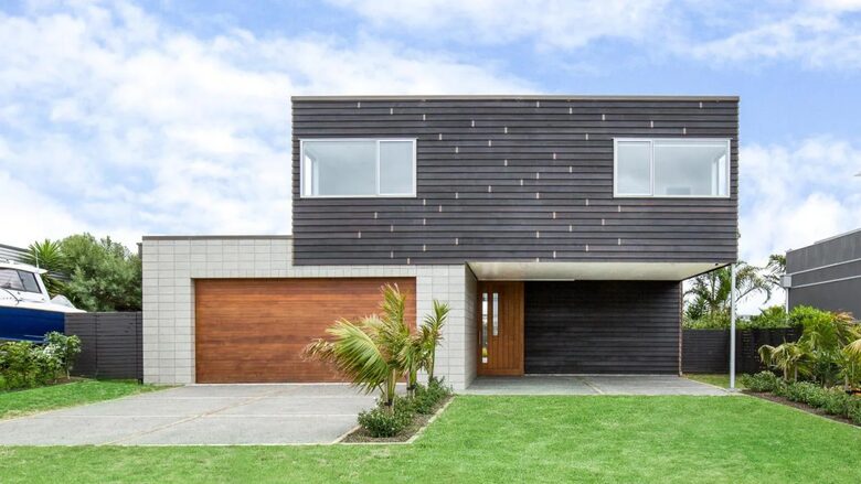 Elevated Beachside Living in Omaha - Omaha, New Zealand