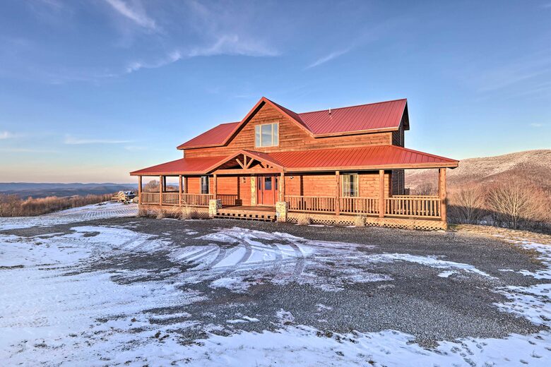 Cozy Cabin Retreat Near Snowshoe Mountain - Slatyfork, West Virginia
