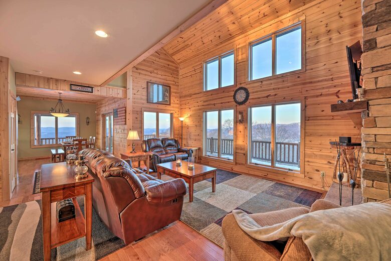 Cozy Cabin Retreat Near Snowshoe Mountain - Slatyfork, West Virginia