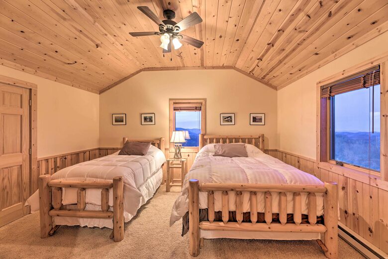 Cozy Cabin Retreat Near Snowshoe Mountain - Slatyfork, West Virginia