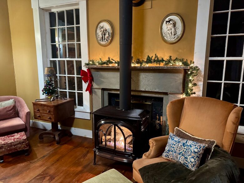 Timeless Charm on 14 Private Acres in Montgomery - Montgomery, Vermont