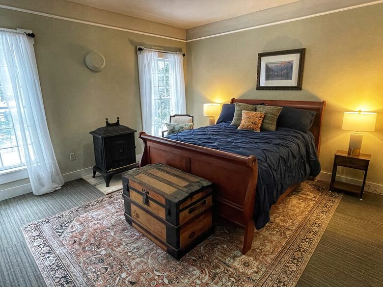 Timeless Charm on 14 Private Acres in Montgomery - Montgomery, Vermont