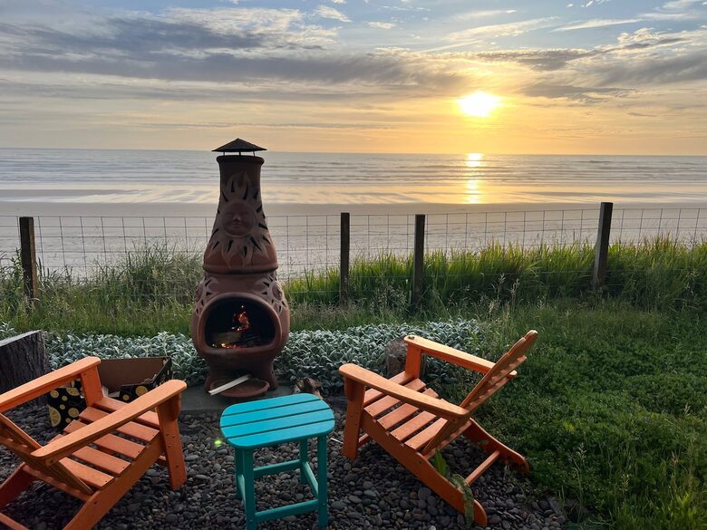 A Coastal Escape on Oregon’s Shoreline - Waldport, Oregon