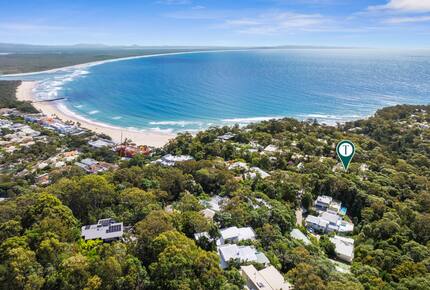 Luxury Tree-Top Retreat in Noosa’s Prestigious Little Cove - Noosa Heads, Australia
