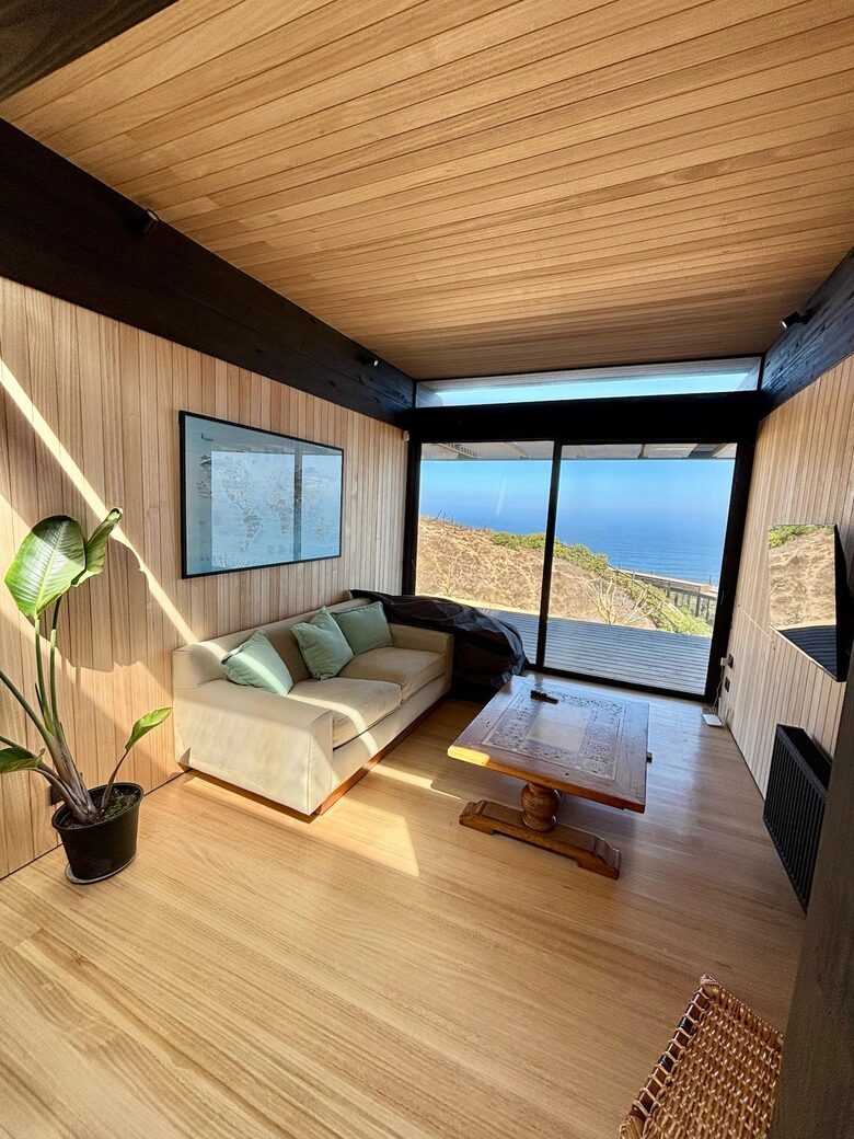 Harmonious Triangle House with Ocean Views in Matanzas - Navidad, Chile