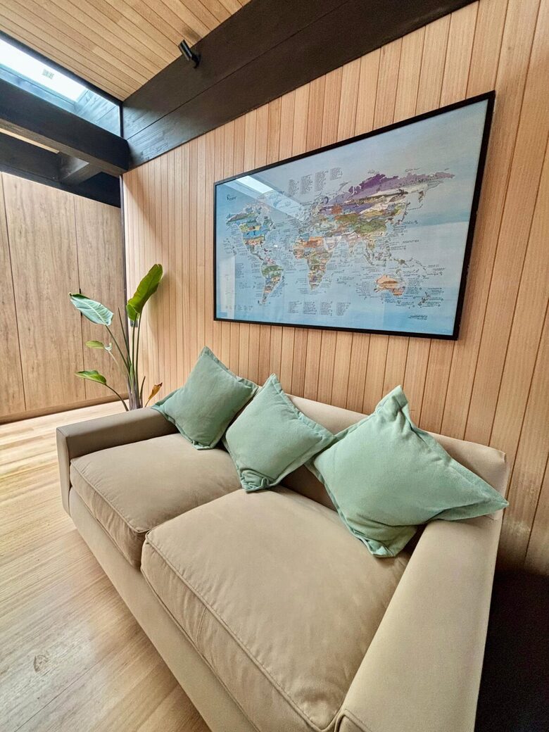 Harmonious Triangle House with Ocean Views in Matanzas - Navidad, Chile