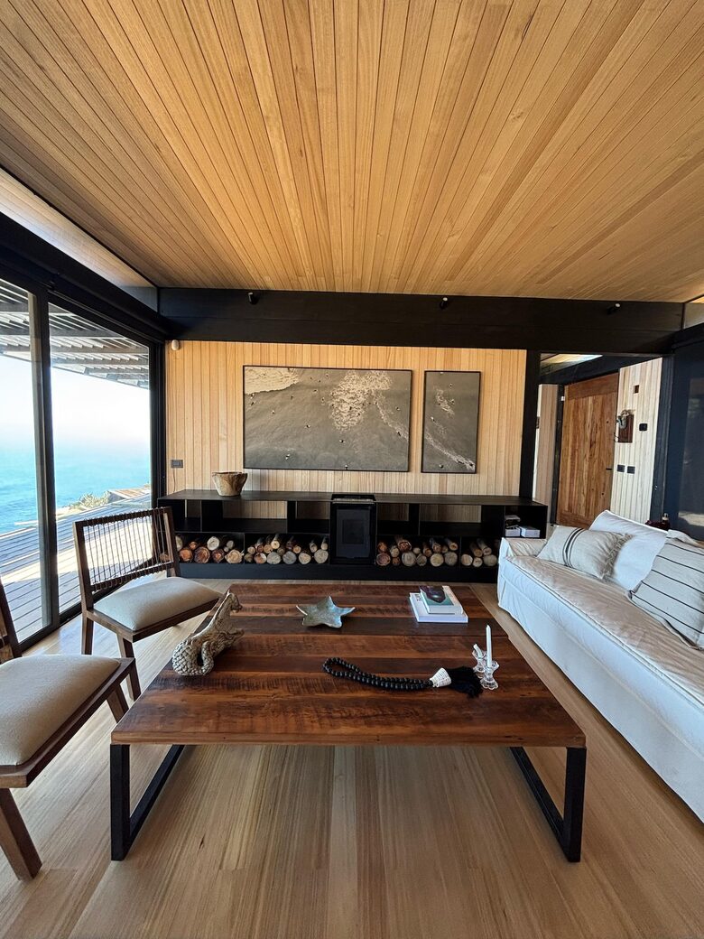 Harmonious Triangle House with Ocean Views in Matanzas - Navidad, Chile