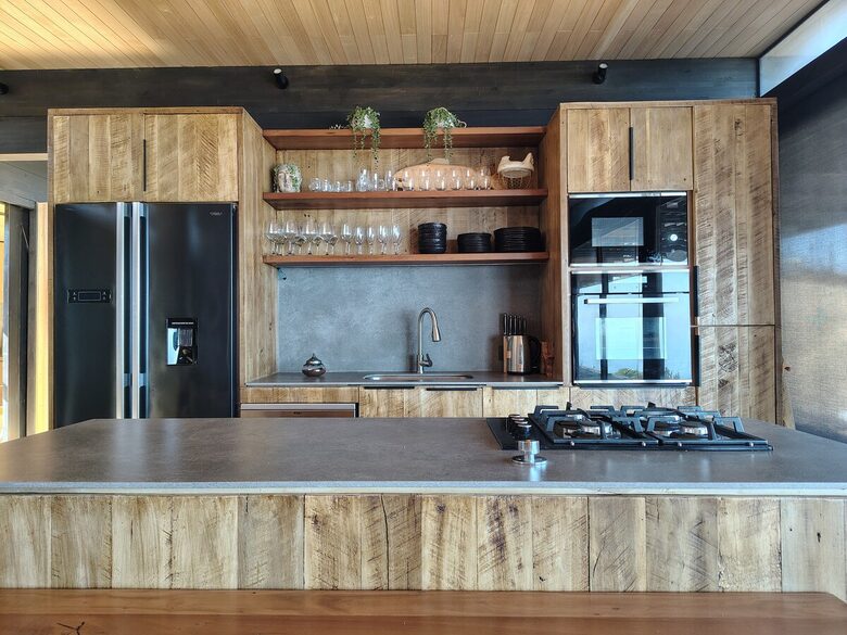 Harmonious Triangle House with Ocean Views in Matanzas - Navidad, Chile