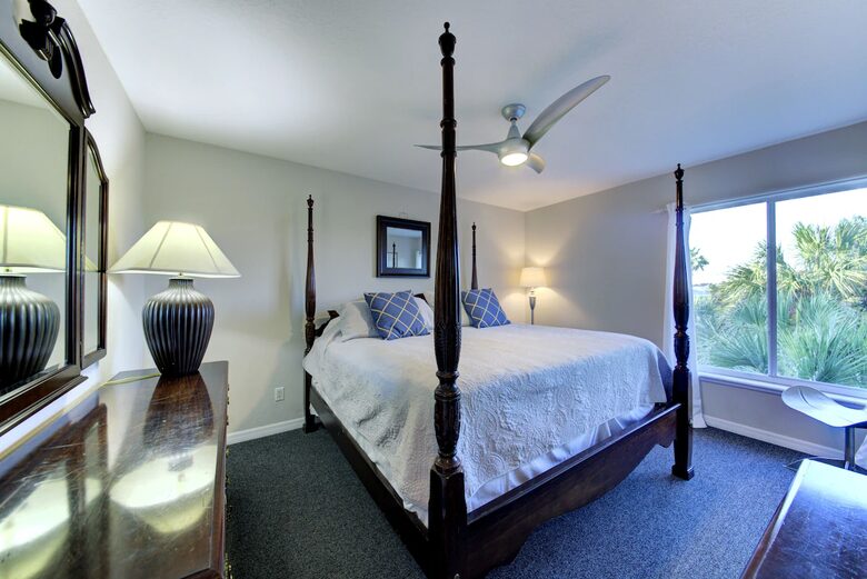 Sophisticated Siesta Key Retreat with Resort Pool - Sarasota, Florida