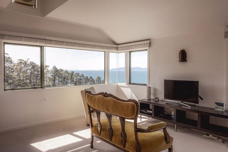 Expansive Island Escape Above Onetangi Beach - Waiheke Island, New Zealand
