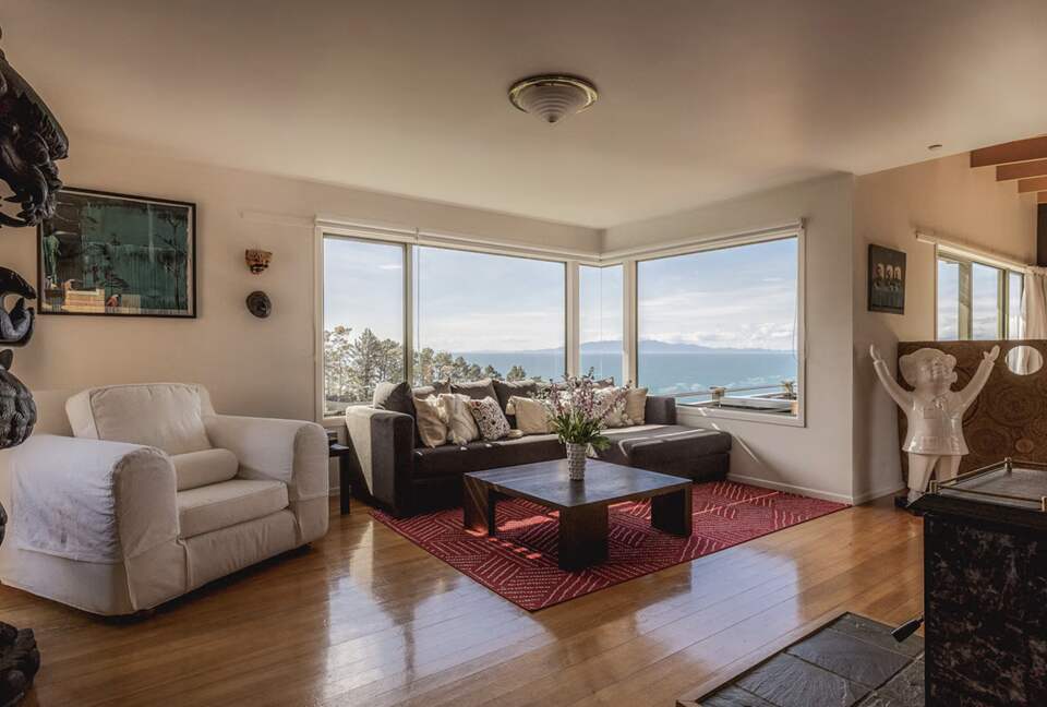 Expansive Island Escape Above Onetangi Beach - Waiheke Island, New Zealand