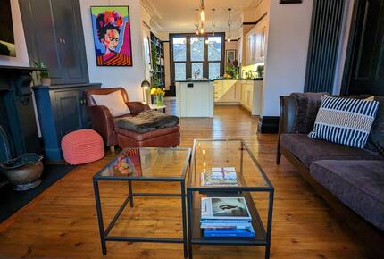 Elegant Victorian Home with Rooftop Terrace in Prime London - London, United Kingdom