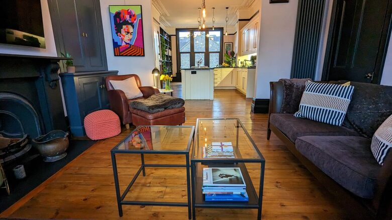 Elegant Victorian Home with Rooftop Terrace in Prime London - London, United Kingdom