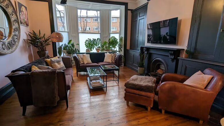 Elegant Victorian Home with Rooftop Terrace in Prime London - London, United Kingdom
