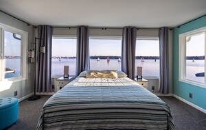 Wanderlust Beach Retreat - Tacoma, Washington