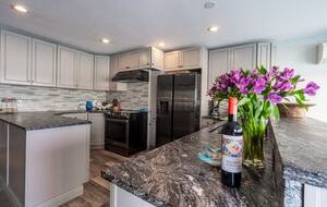 Wanderlust Beach Retreat - Tacoma, Washington