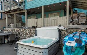 Sparkling clean hot tub with a view of Mount Rainier