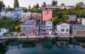 Wanderlust Beach Retreat - Tacoma, Washington