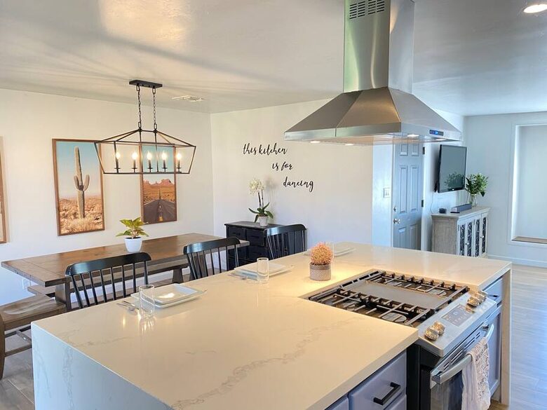 Sunny Escape in the Heart of Scottsdale - Scottsdale, Arizona