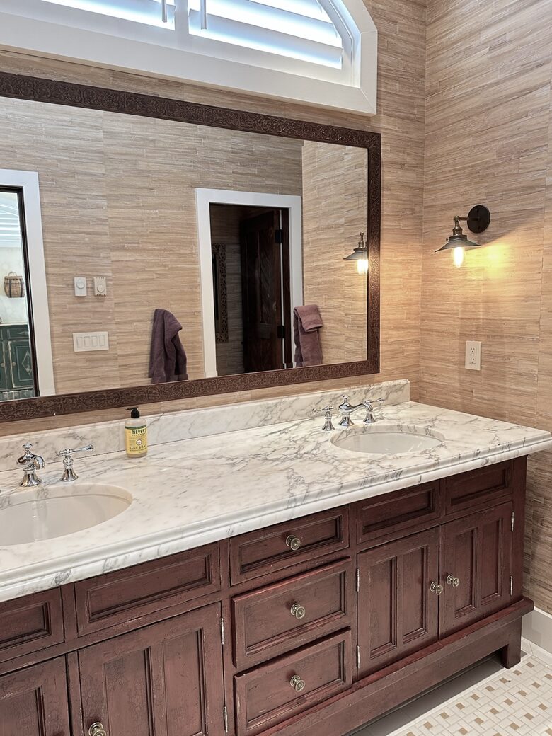 First Guest room Ensuite with shower and tub